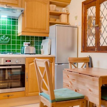 Barley Cottage Whittington  Екстер'єр фото