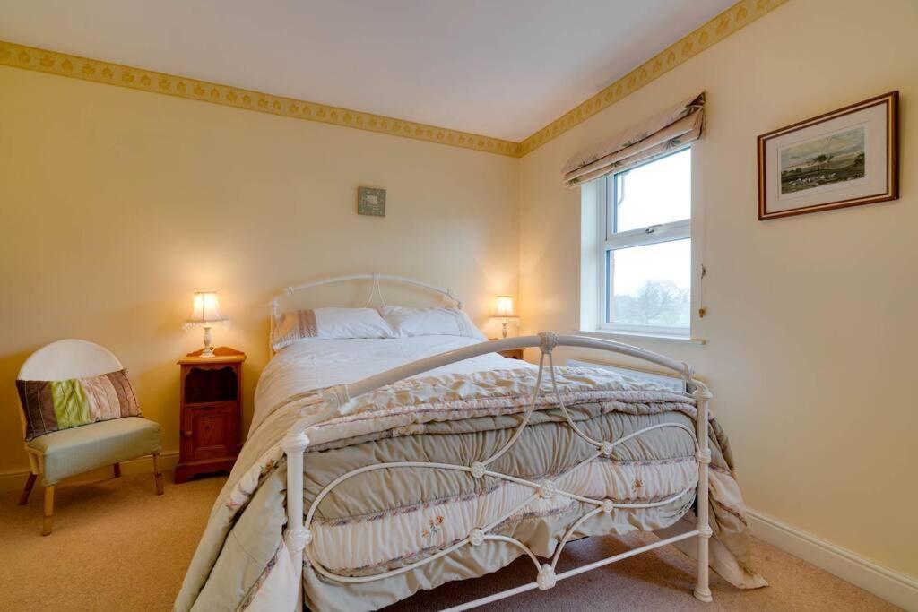 Barley Cottage Whittington  Екстер'єр фото