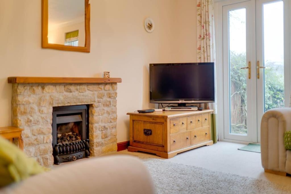 Barley Cottage Whittington  Екстер'єр фото