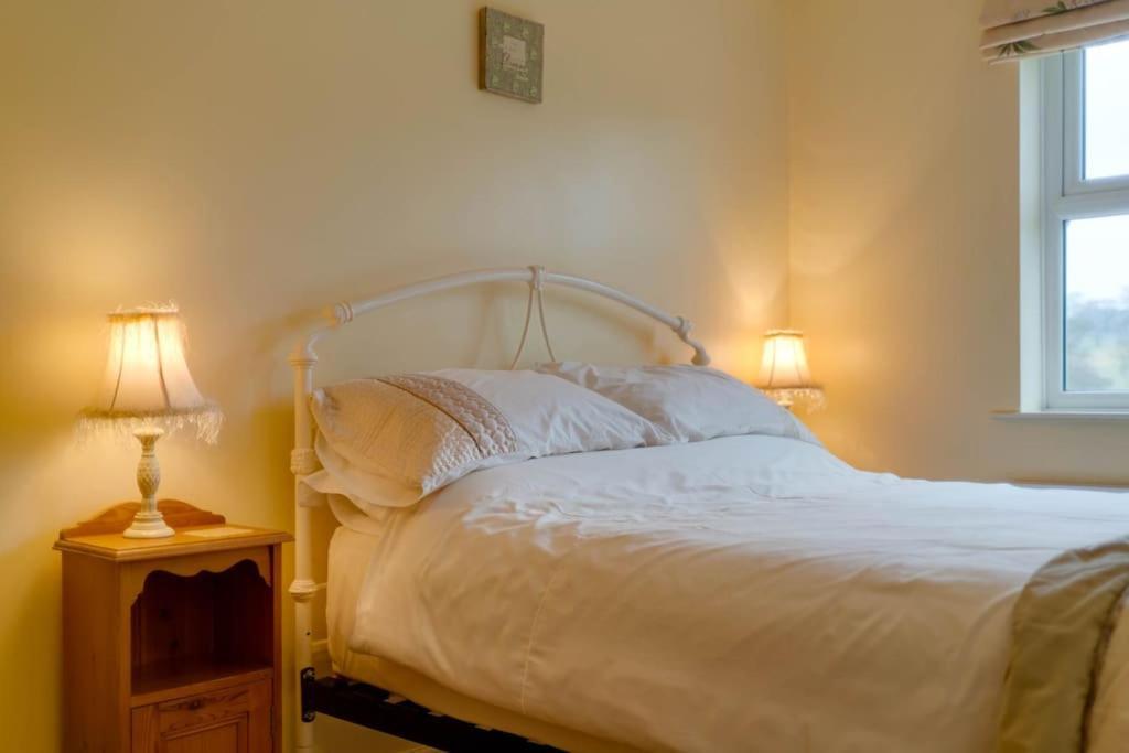 Barley Cottage Whittington  Екстер'єр фото