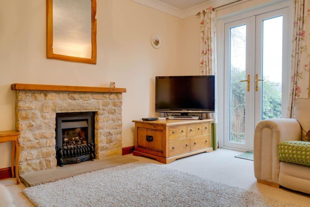 Barley Cottage Whittington  Екстер'єр фото