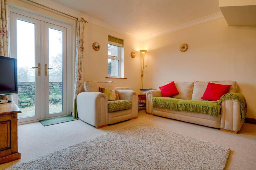 Barley Cottage Whittington  Екстер'єр фото